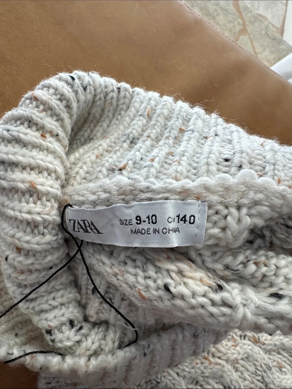 Zara Cream Speckled Cable Knit Turtleneck Sweater girls size 9/10